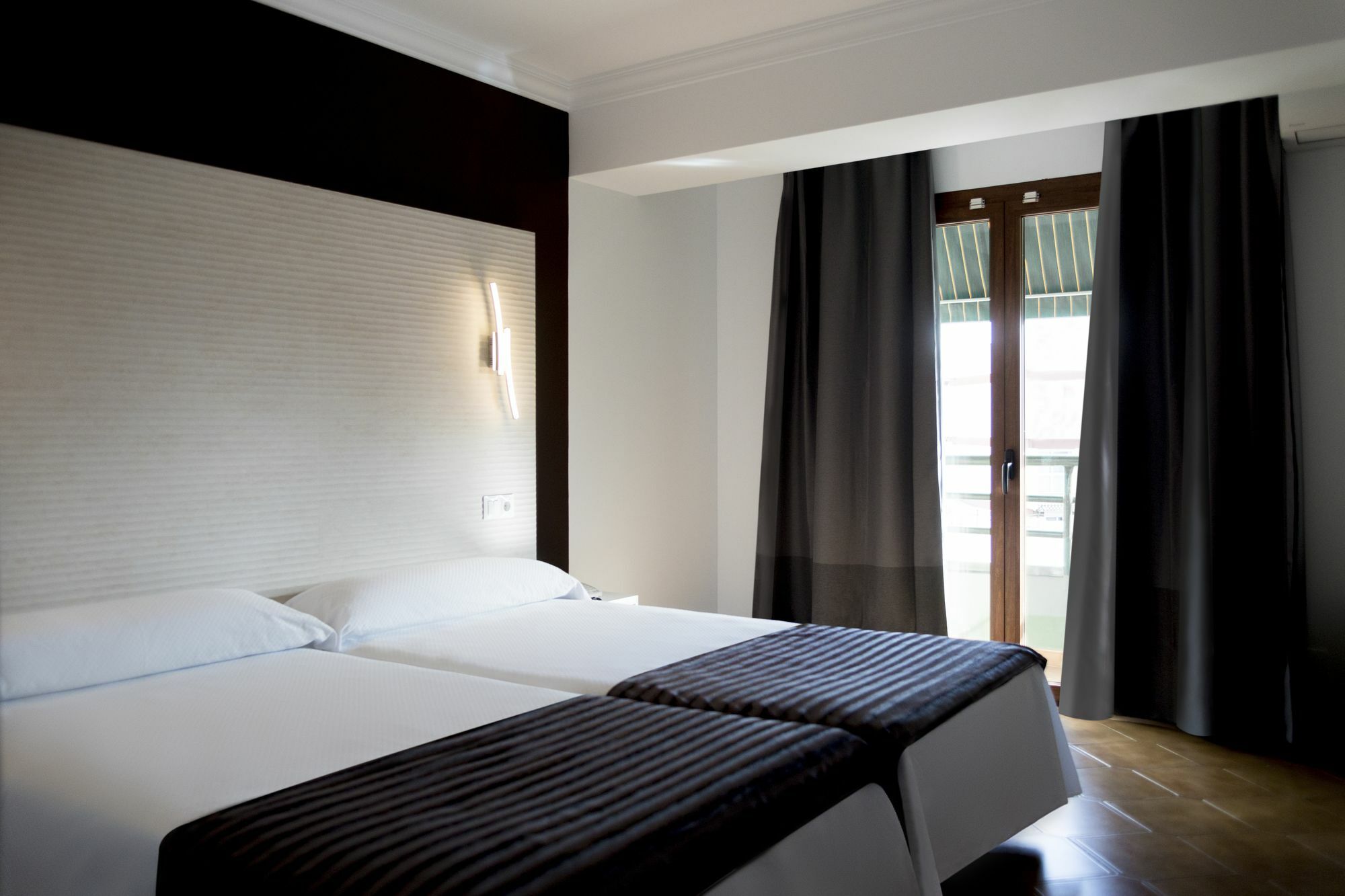 Hostal Alhambra - Adults Only Nerja Εξωτερικό φωτογραφία